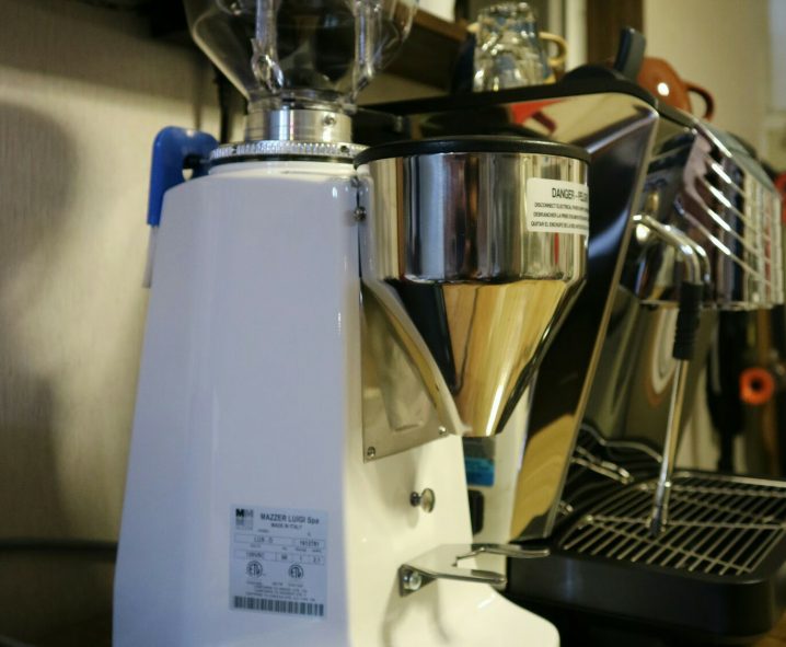 ラマルゾッコ、マッザーの小規模カフェで使える業務用グラインダーが 